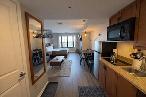 Interior - Heated Pool Hot Tubs Sauna Gym Mtn Views Appalachian @ Mtn Creek #225 (Vernon)