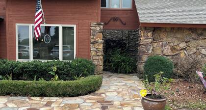 3 bed 2 baths upstairs in home with heated indoor/outdoor pools New Albany