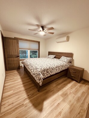 4 chambres, lit parapluie, Wi-Fi, draps fournis