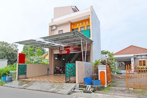 Front of property - OYO 91842 Tahesa Guesthouse Syariah  (Cilacap)