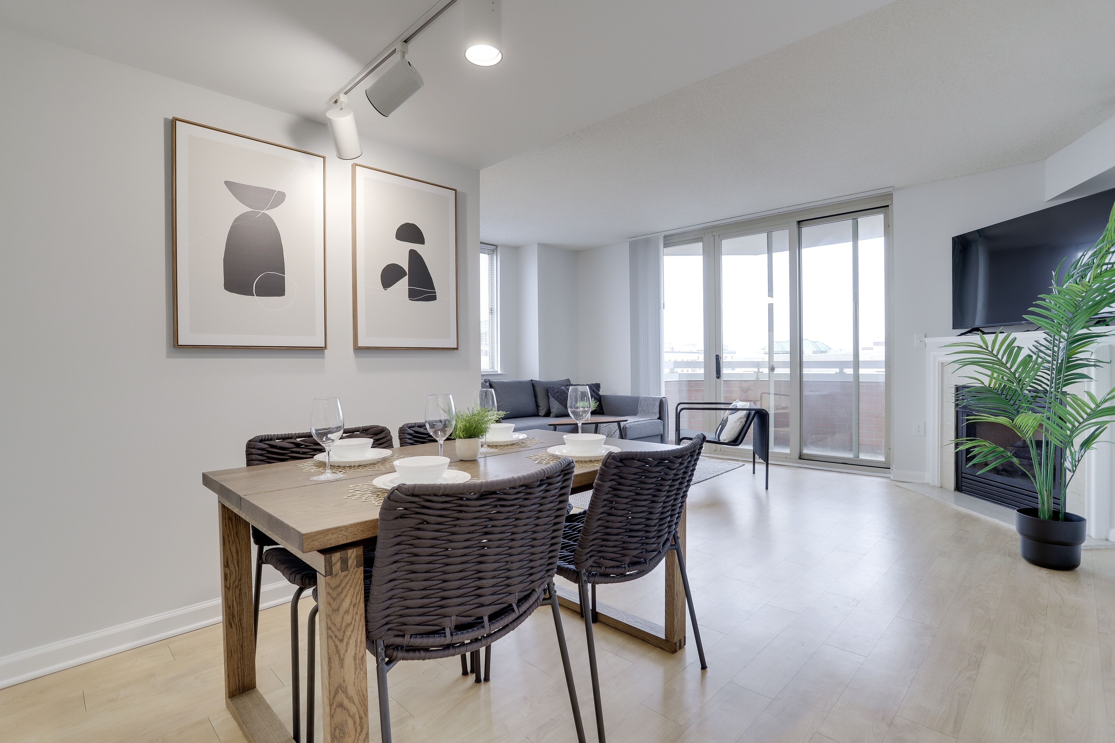 Deluxe Apartment | In-room dining