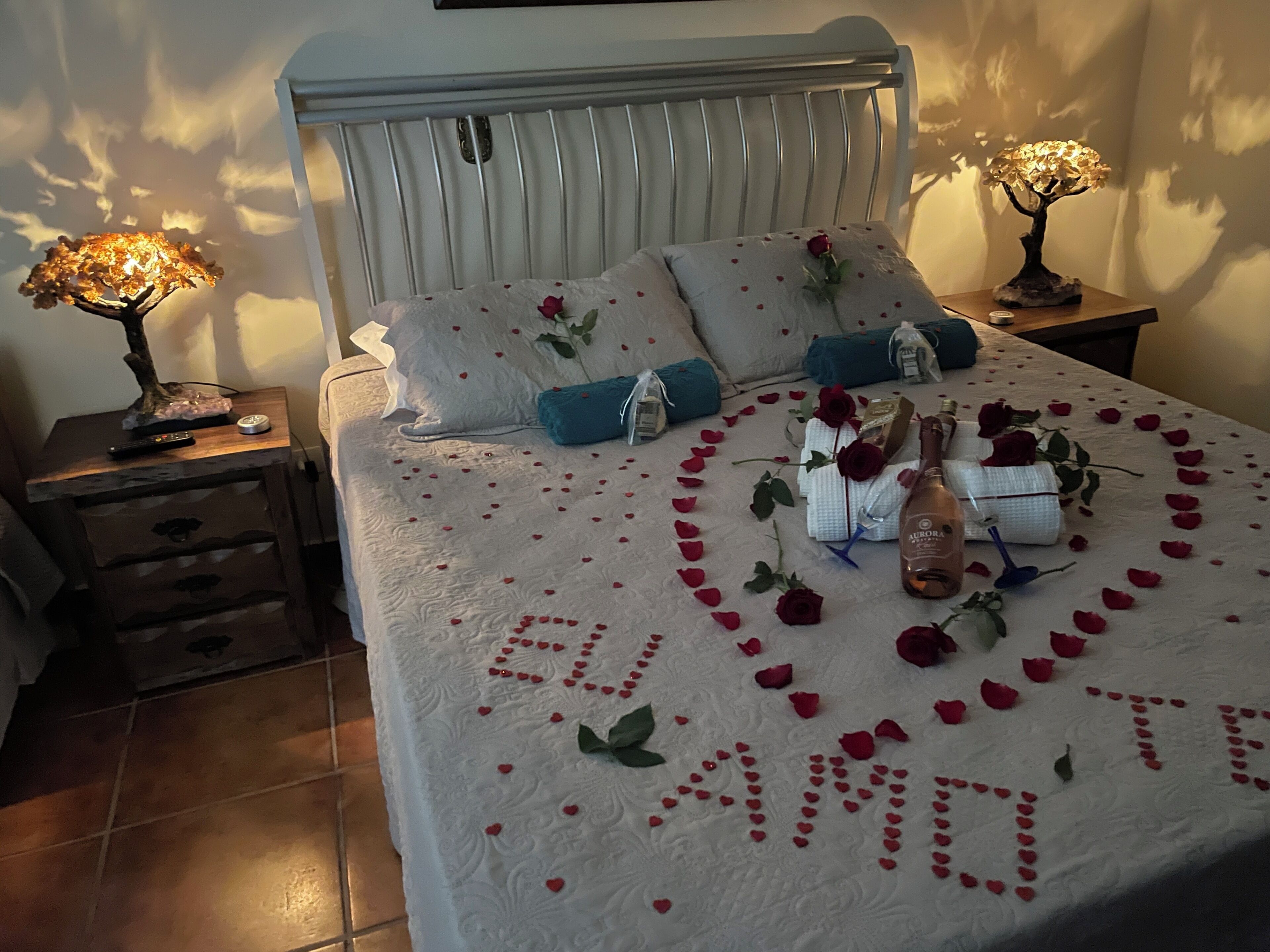 Exclusive Cottage, Multiple Beds, Lanai, Lake View | 3 bedrooms, premium bedding, individually furnished, bed sheets