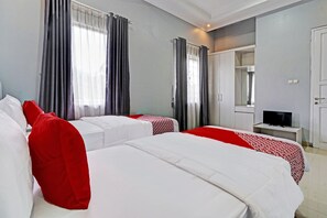 Superior Twin Room | Desk, free WiFi, bed sheets