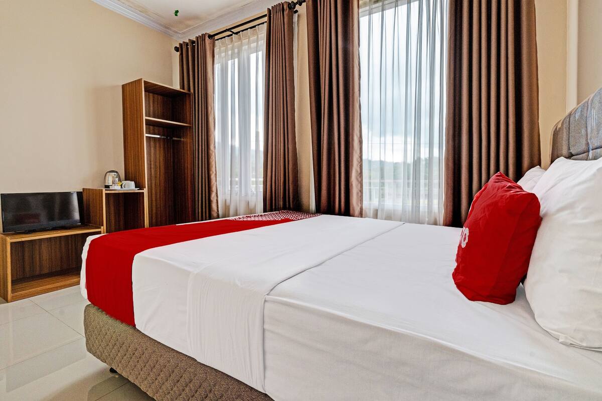 Deluxe Double Room | 1 bedroom, desk, free WiFi, bed sheets
