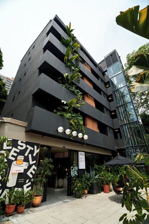 Front of property - The Somos Central Hotel Poblado (Medellín)