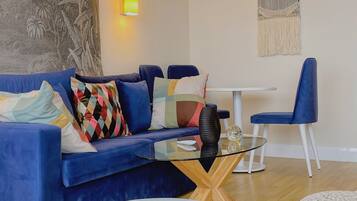 Televisión 80 cm con canales de televisión por cable