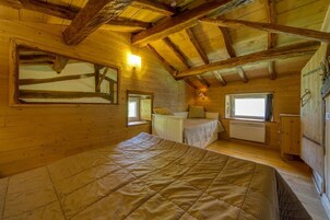 Casa de campo família, 2 quartos, vista para a montanha, ao lado da montanha | 2 quartos, roupas de cama premium, camas Select Comfort