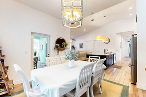 Interior - Newly built home with private pool, extensive backyard & firepit (Boynton Beach)