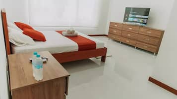 1 bedroom, WiFi, bed sheets