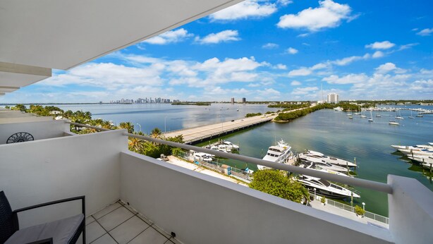 Apartment | Terrace/patio - Waterfront One-Bedroom Apt (North Bay Village)