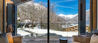 Refuge alpin de luxe avec piscine intérieure