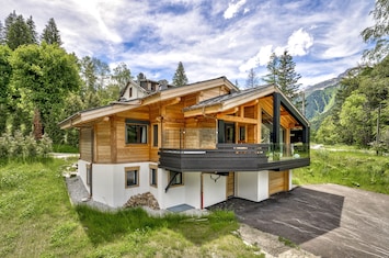 Chalet Silver Forest, situé à Lavancher, un hameau proche de Chamonix