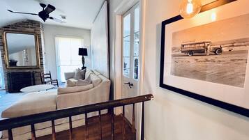 TV connectée, lecteur de DVD, livres, imprimantes