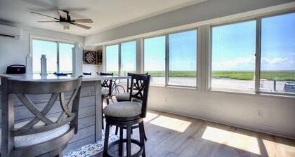 Stone Harbor Bar on the Bay