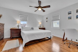 2 slaapkamers, een strijkplank/strijkijzer, reisbedje, wifi