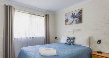 2 Bedroom Double Sofa Chalet Emu Beach