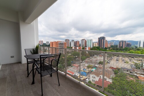 Apartamento Bonito y Céntrico con Buena Vista!