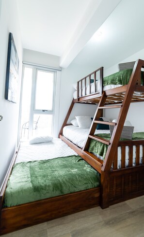 2 bedrooms, WiFi, bed sheets