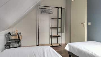 3 quartos, berço de viagem, Wi-Fi de cortesia, roupa de cama