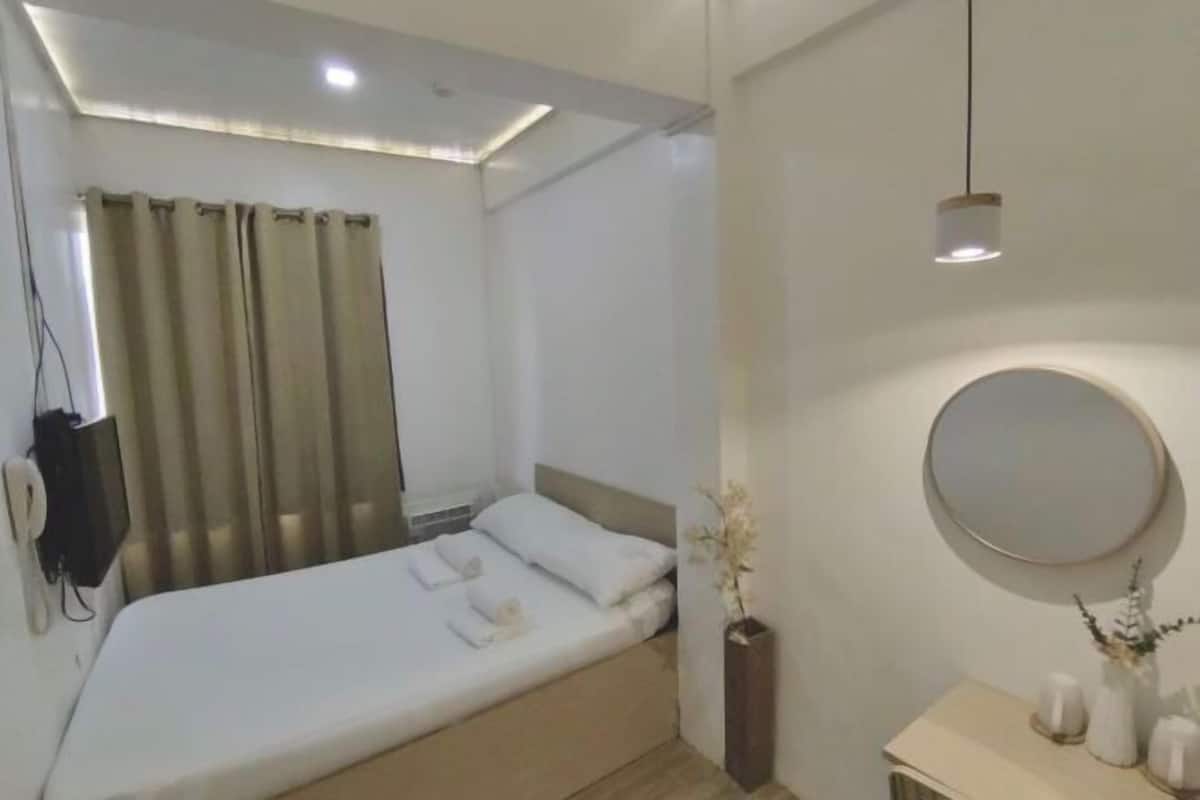 1 bedroom, desk, soundproofing, iron/ironing board