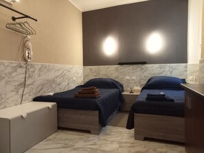 1 camera, ferro/asse da stiro, Wi-Fi gratuito, lenzuola