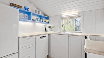 Kühlschrank, Herdplatte, Geschirrspüler