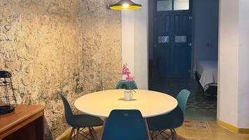 Chalet | Dining