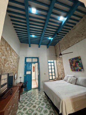 2 bedrooms, desk, iron/ironing board, free WiFi