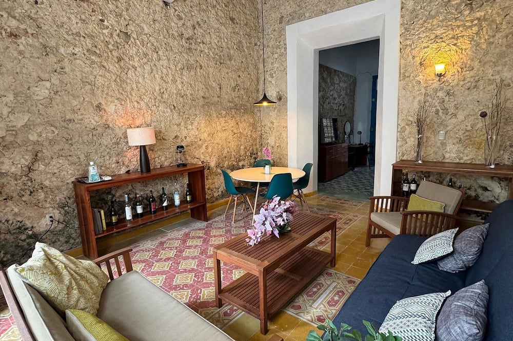 Casita de la 12 - Uayamón
