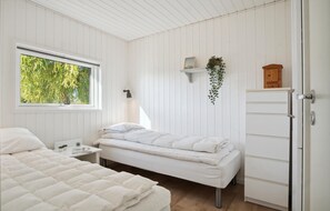 4 dormitoris, un bressol de viatge i wifi gratuïta 