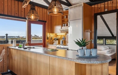 Nice home in Harboøre with WiFi