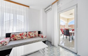 Smart TV - 2 bedroom nice apartment in Vodice (Vodice)