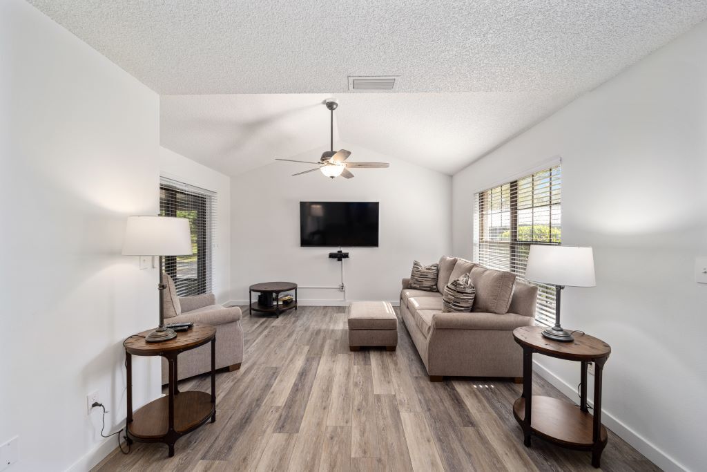 Condo Located Minutes from The World Equestrian Center!