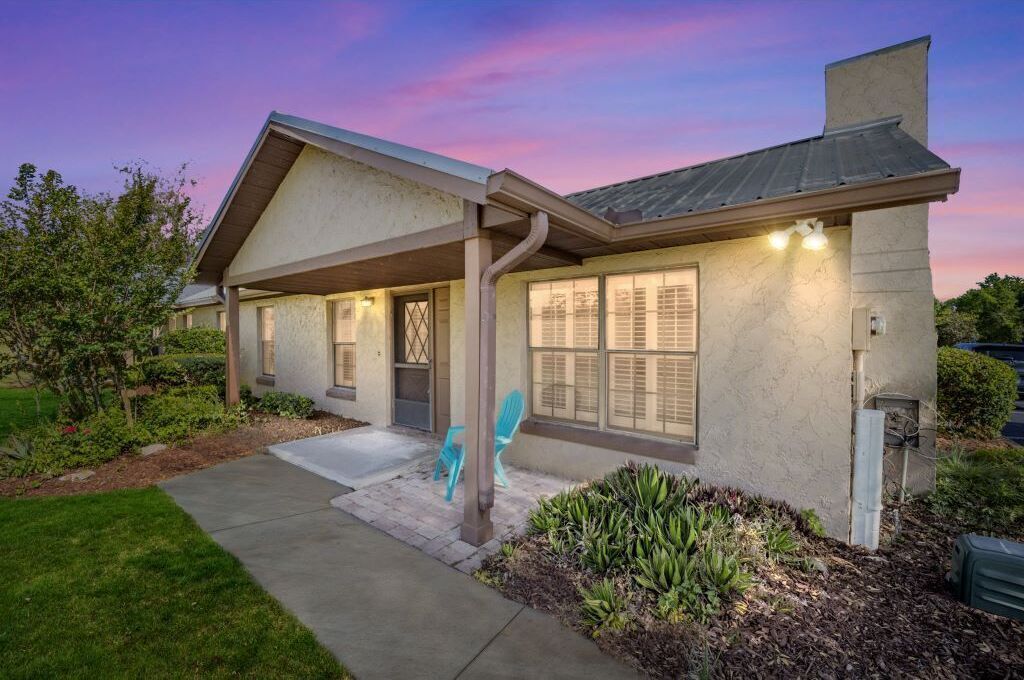 Condo Located Minutes from The World Equestrian Center!
