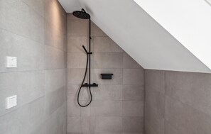 Shower - 4 bedroom amazing apartment in Tossens (Tossens)