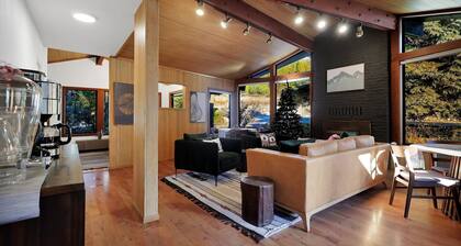 Lookout Cabin (Hot Tub)