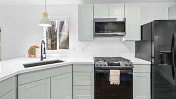 Fridge, microwave, oven