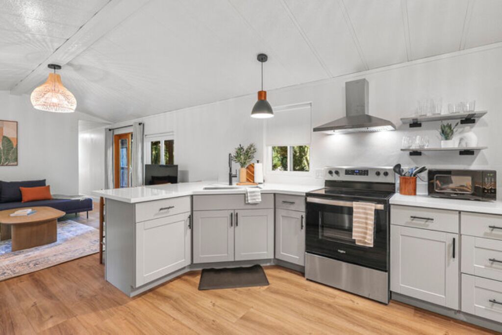 Fridge, microwave, oven, toaster