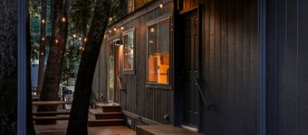 Modern Cabin (Banyan)