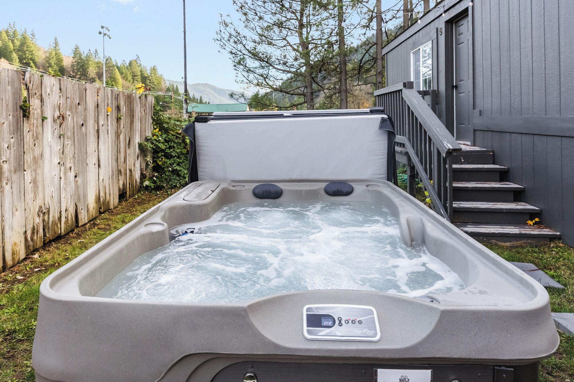 Outdoor spa tub