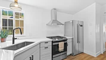 Fridge, microwave, oven