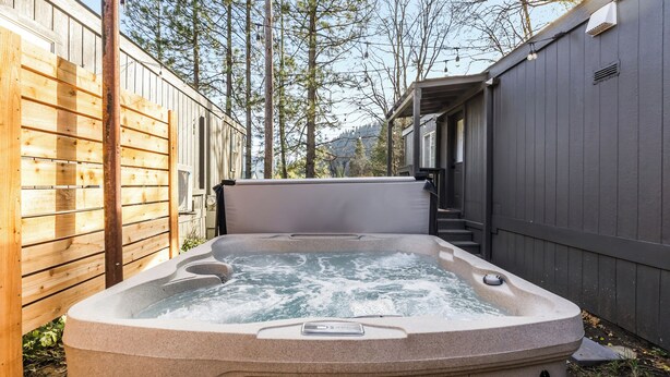 室外 SPA 浴池