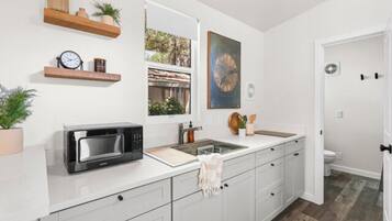 Fridge, microwave, stovetop, toaster