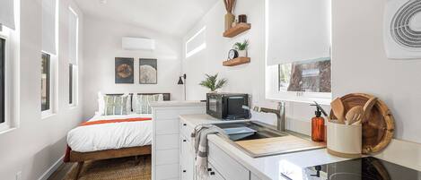 Fridge, microwave, stovetop, toaster