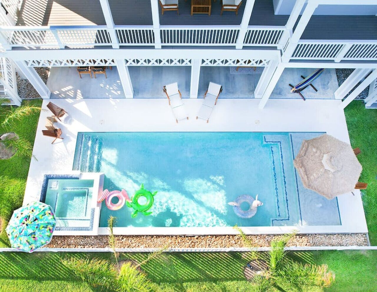 Whether you’re floating with a drink in hand or star-gazing from the hot tub, relaxation comes easy here