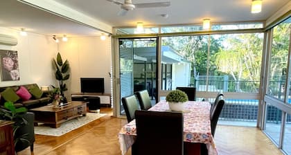 Palm Springs Resort Style Estate - 9 Bedrooms, 2.5 Acres, Pool, Spa, Games Room