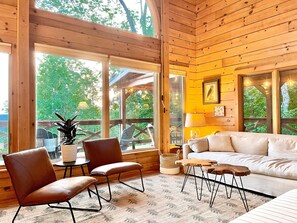 TV, peis og kontorer