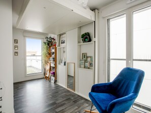 Interior - Duplex Avenida, et sa terrasse - Wekeys (Gennevilliers)