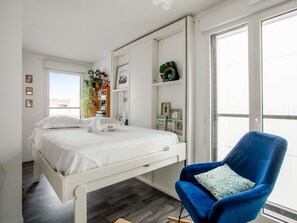 3 bedrooms, iron/ironing board, WiFi, bed sheets - Duplex Avenida, et sa terrasse - Wekeys (Gennevilliers)