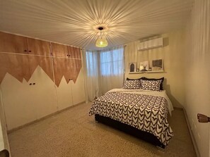 2 quartos, ferros/tábuas de passar roupa, Wi-Fi, roupa de cama